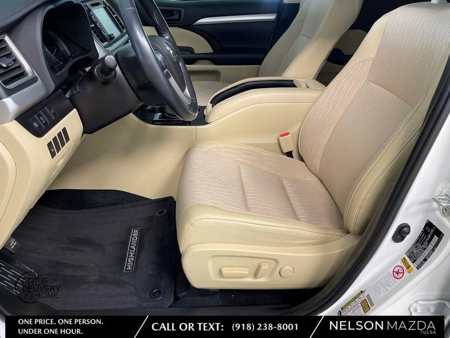 used 2019 Toyota Highlander car, priced at $27,038