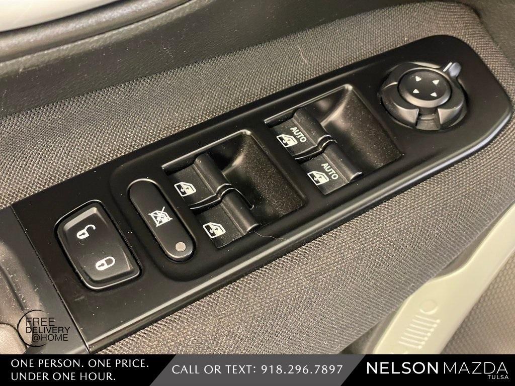 used 2020 Jeep Renegade car, priced at $15,072