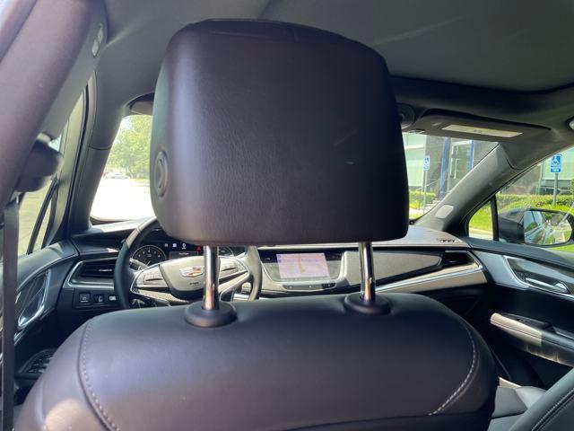 used 2021 Cadillac XT5 car, priced at $26,836