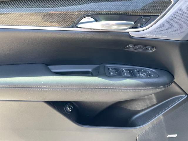 used 2021 Cadillac XT5 car, priced at $26,836