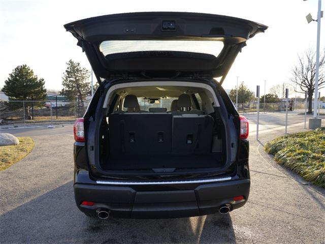 new 2025 Subaru Ascent car, priced at $37,256