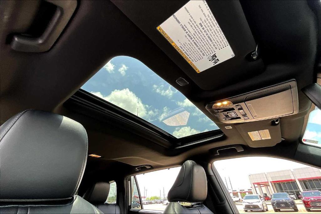 used 2023 Toyota Highlander car, priced at $37,900