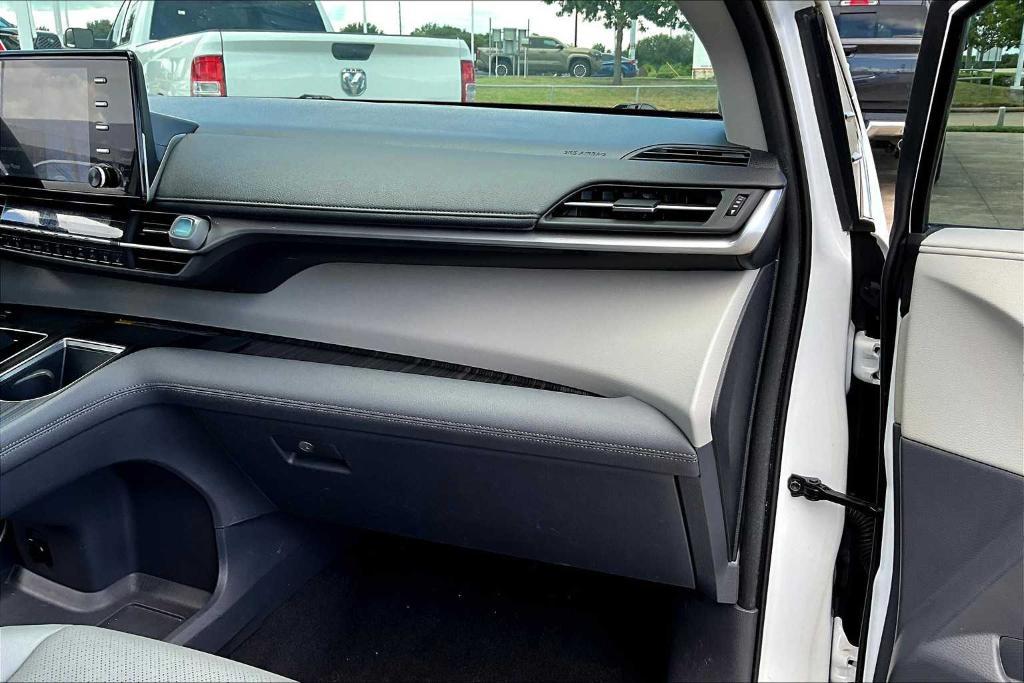 used 2023 Toyota Sienna car, priced at $44,700