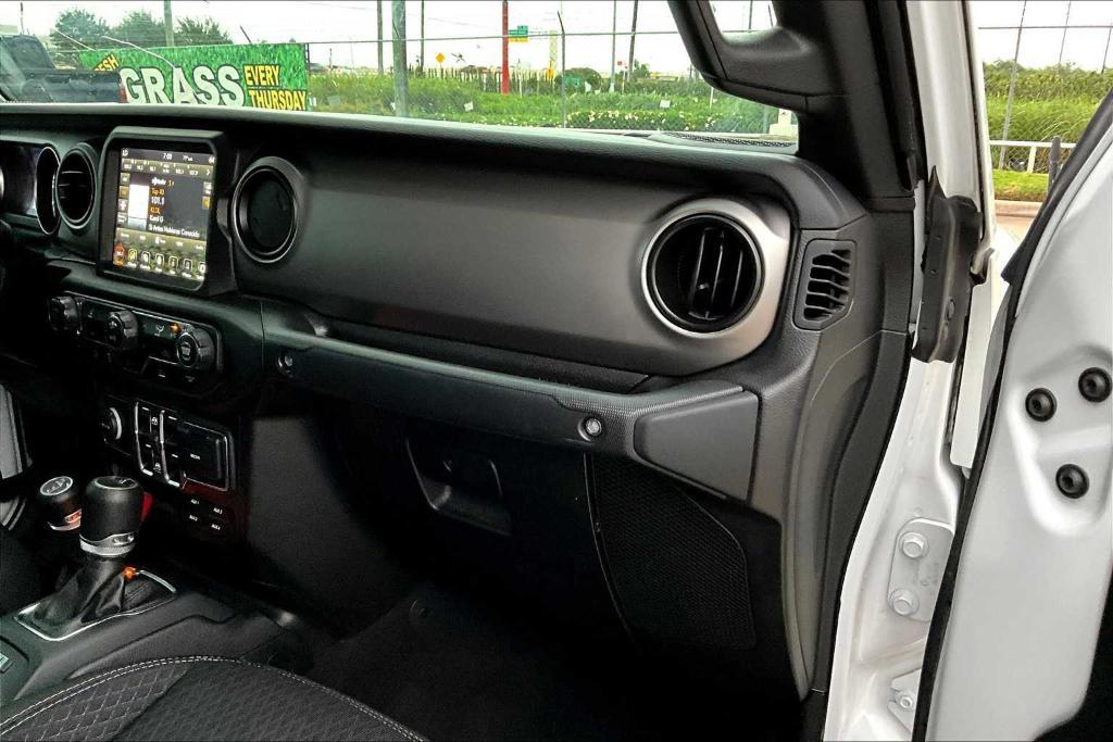 used 2021 Jeep Gladiator car, priced at $28,800
