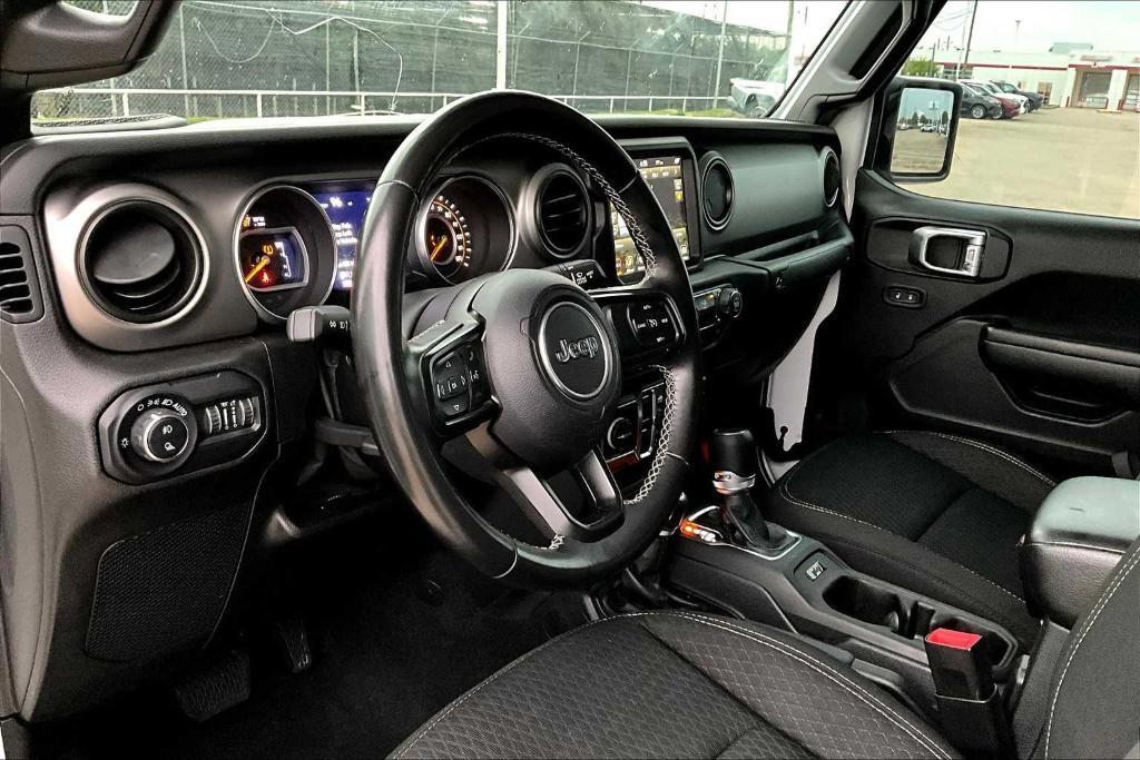 used 2021 Jeep Gladiator car, priced at $28,800