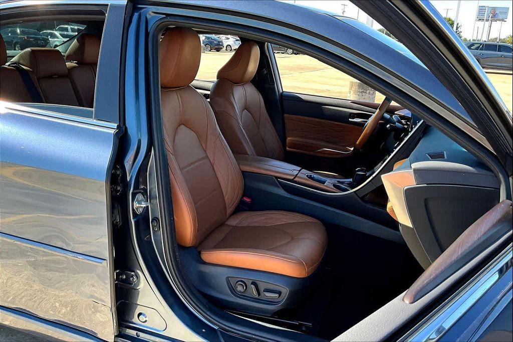 used 2020 Toyota Avalon car, priced at $20,900