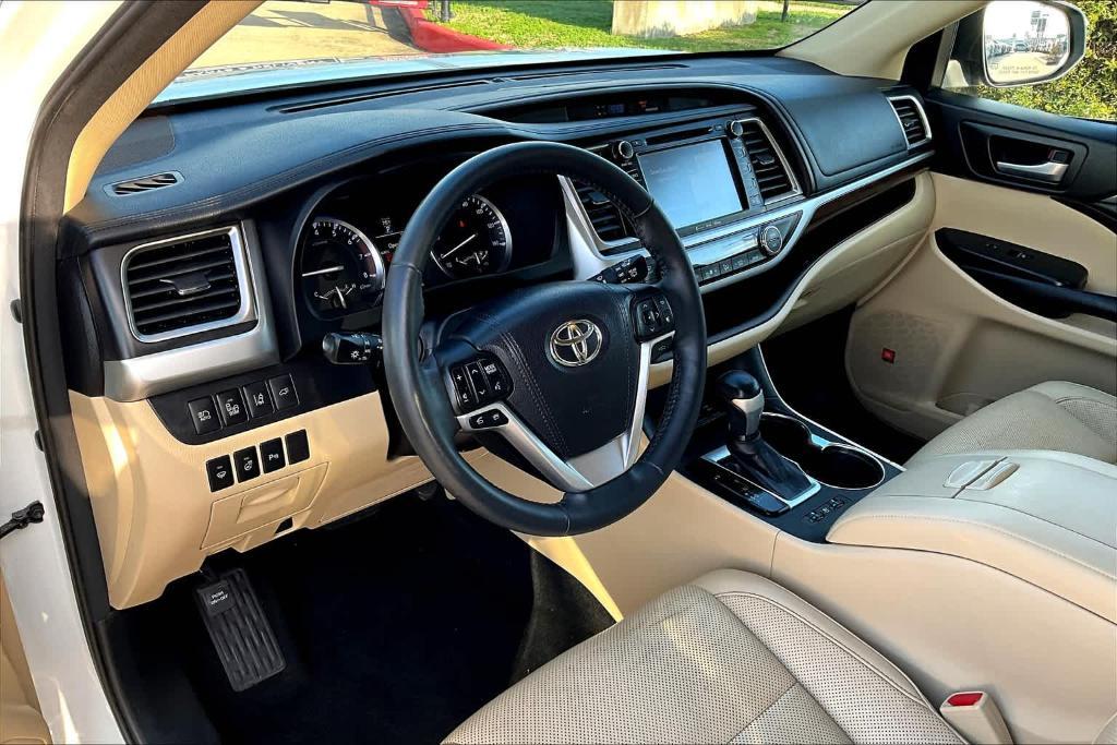 used 2016 Toyota Highlander car, priced at $25,200