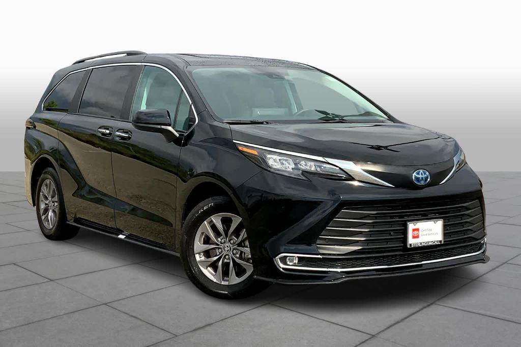 used 2024 Toyota Sienna car, priced at $45,800