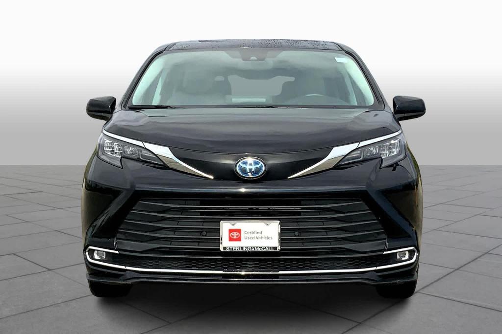 used 2024 Toyota Sienna car, priced at $45,800