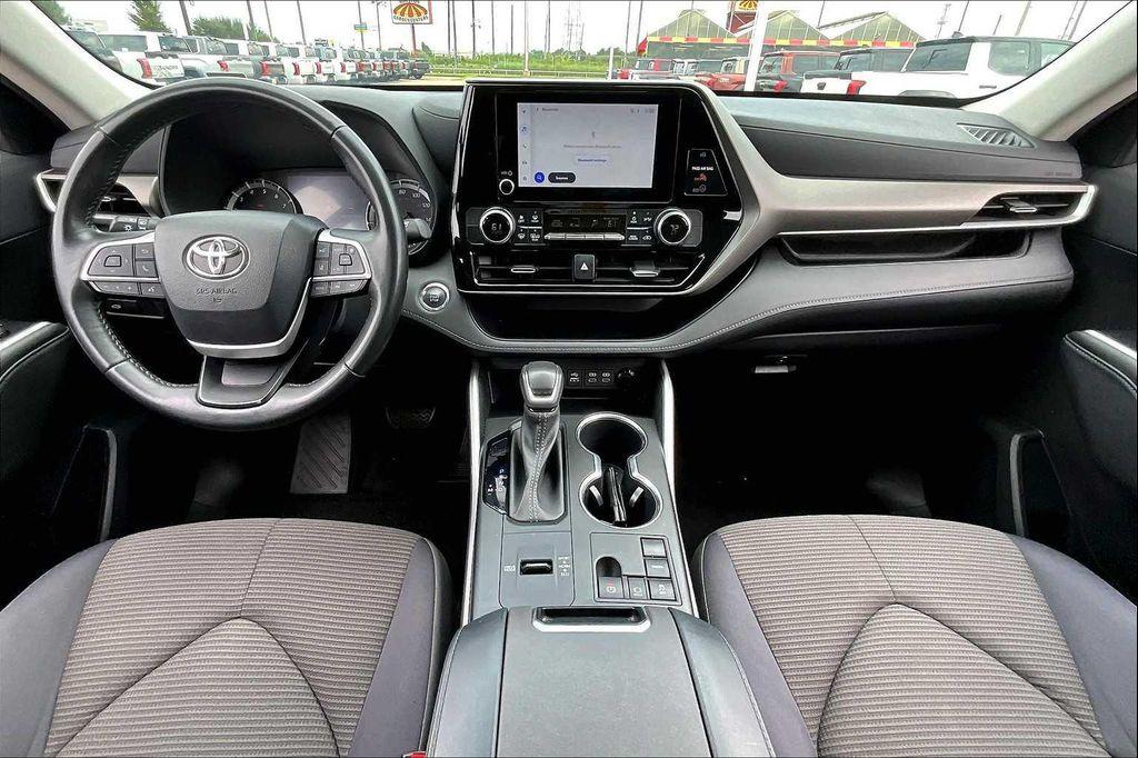 used 2023 Toyota Highlander car, priced at $31,218