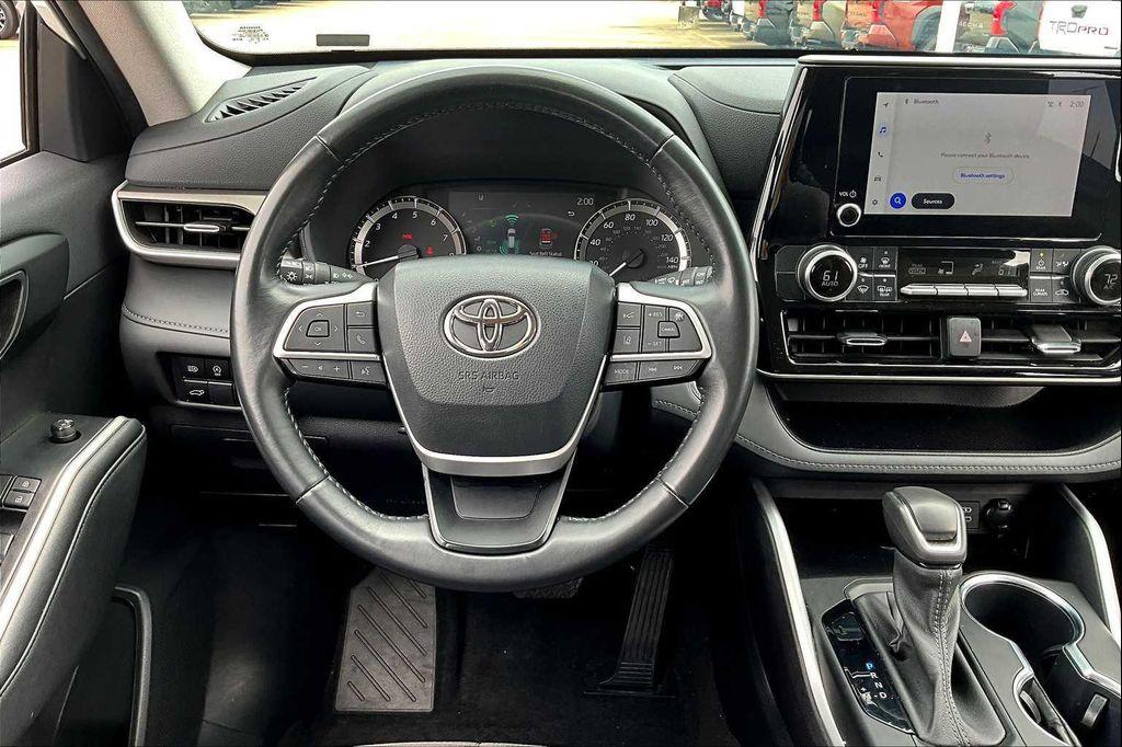 used 2023 Toyota Highlander car, priced at $31,218