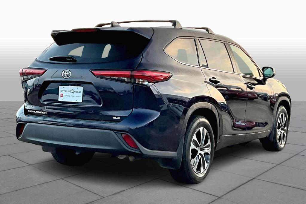 used 2022 Toyota Highlander car, priced at $29,000