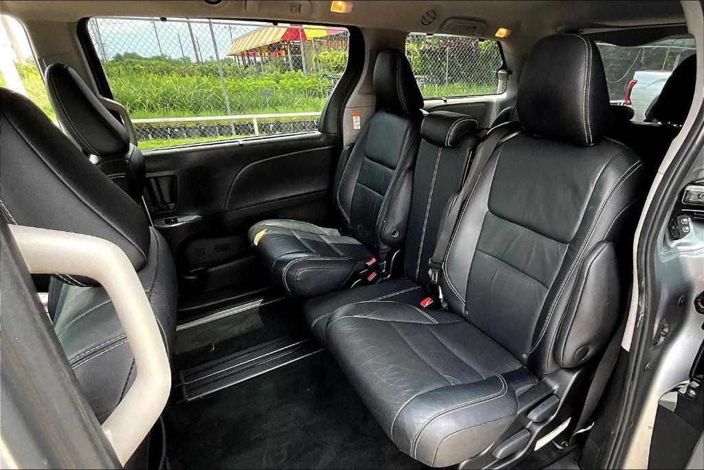 used 2016 Toyota Sienna car, priced at $18,900
