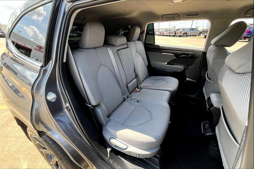 used 2023 Toyota Highlander car, priced at $30,300