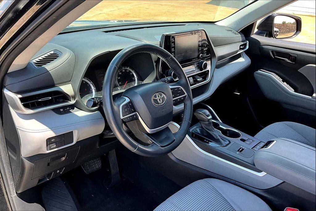 used 2022 Toyota Highlander car, priced at $30,100