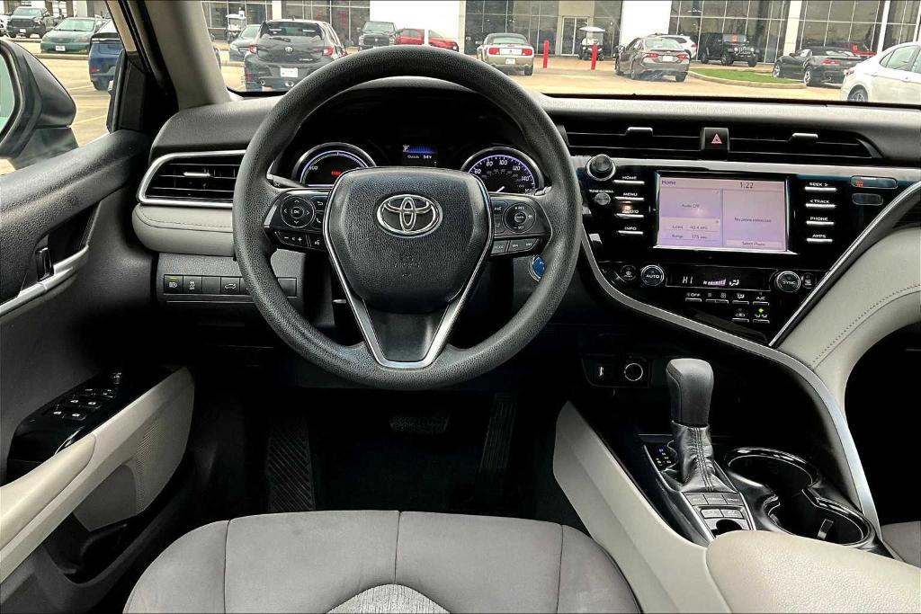 used 2018 Toyota Camry Hybrid car, priced at $16,100