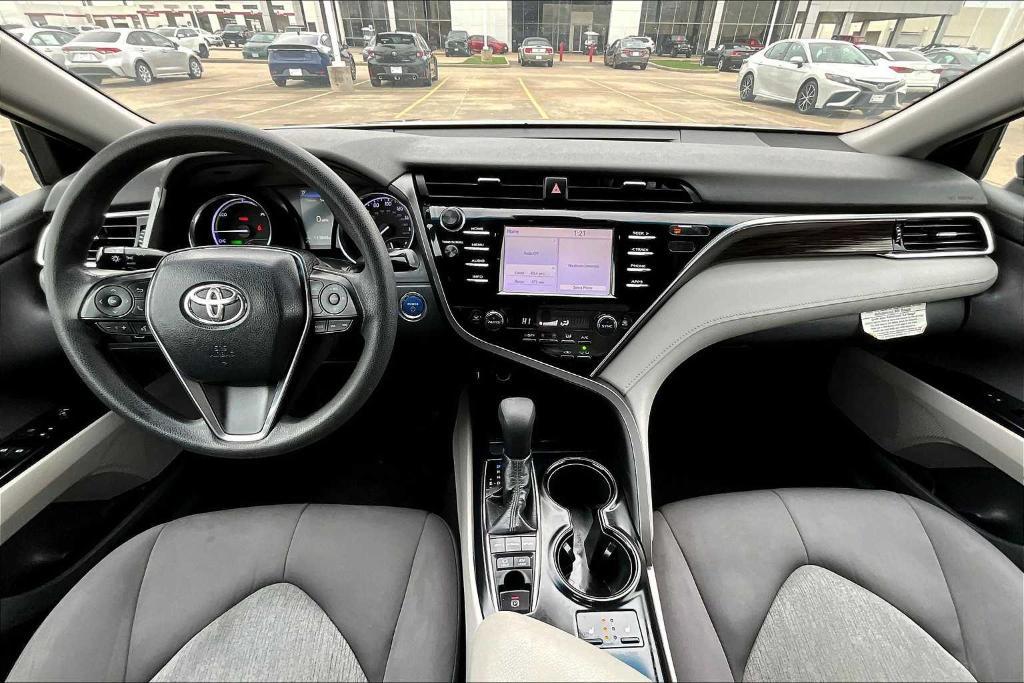 used 2018 Toyota Camry Hybrid car, priced at $16,100