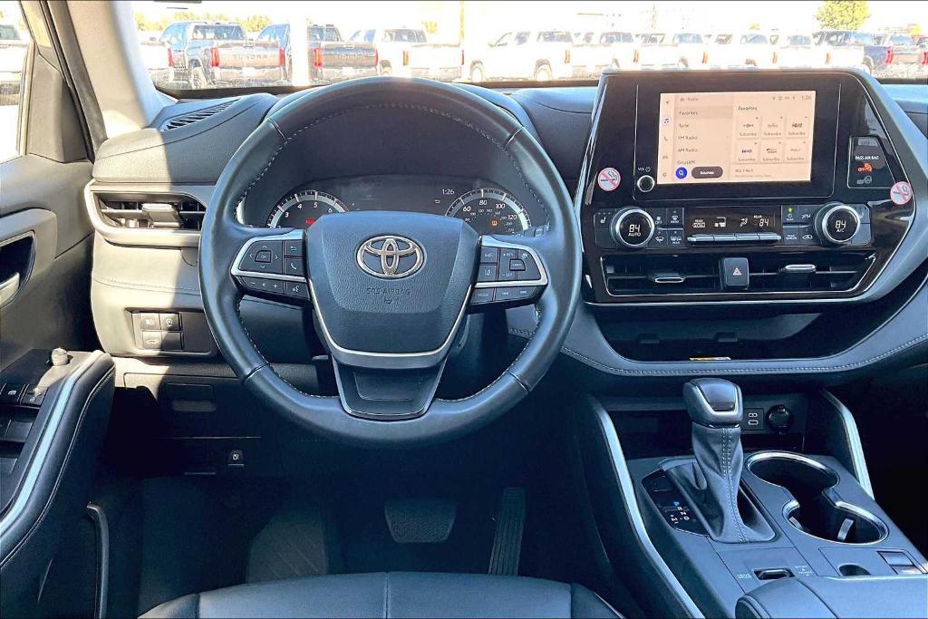 used 2023 Toyota Highlander car, priced at $36,300