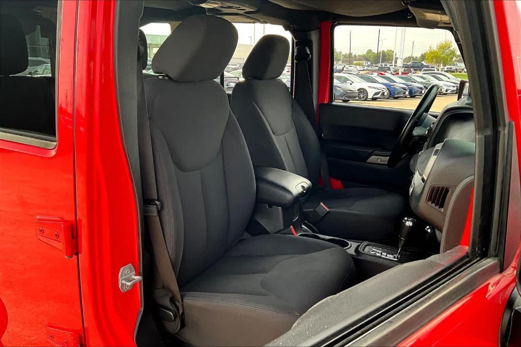 used 2015 Jeep Wrangler Unlimited car, priced at $17,750