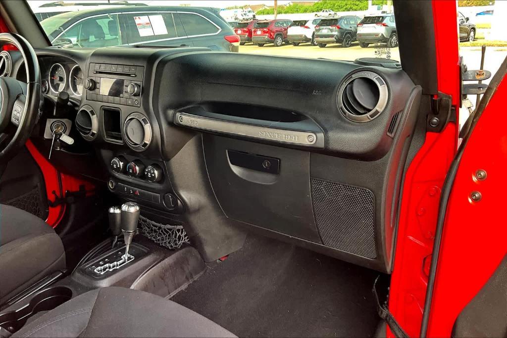 used 2015 Jeep Wrangler Unlimited car, priced at $17,750