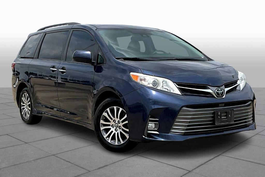 used 2019 Toyota Sienna car, priced at $30,900