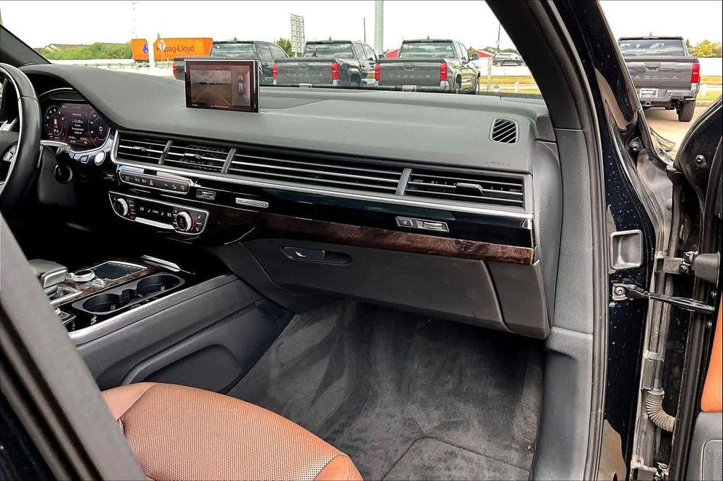 used 2017 Audi Q7 car, priced at $11,900