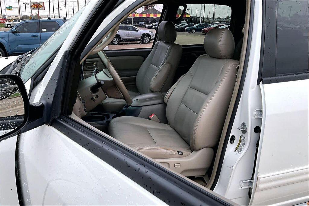 used 2006 Toyota Tundra car, priced at $11,100