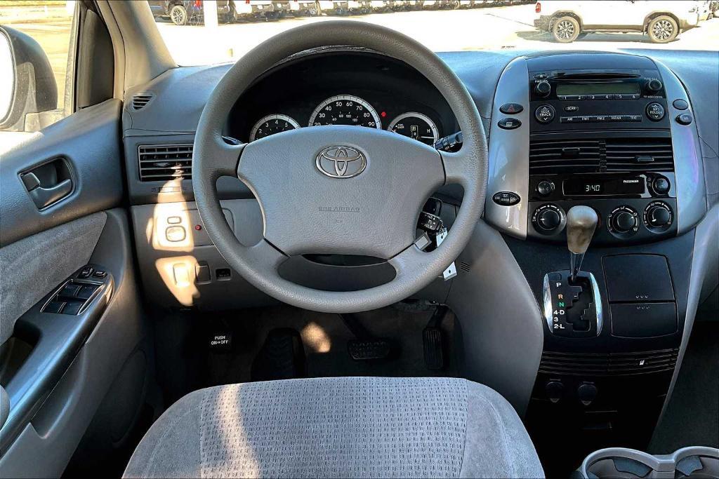 used 2006 Toyota Sienna car, priced at $5,750