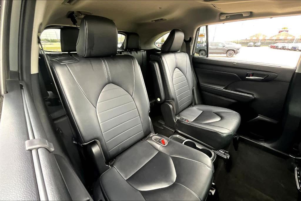 used 2023 Toyota Highlander car, priced at $38,650