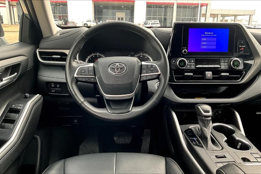 used 2023 Toyota Highlander car, priced at $38,650