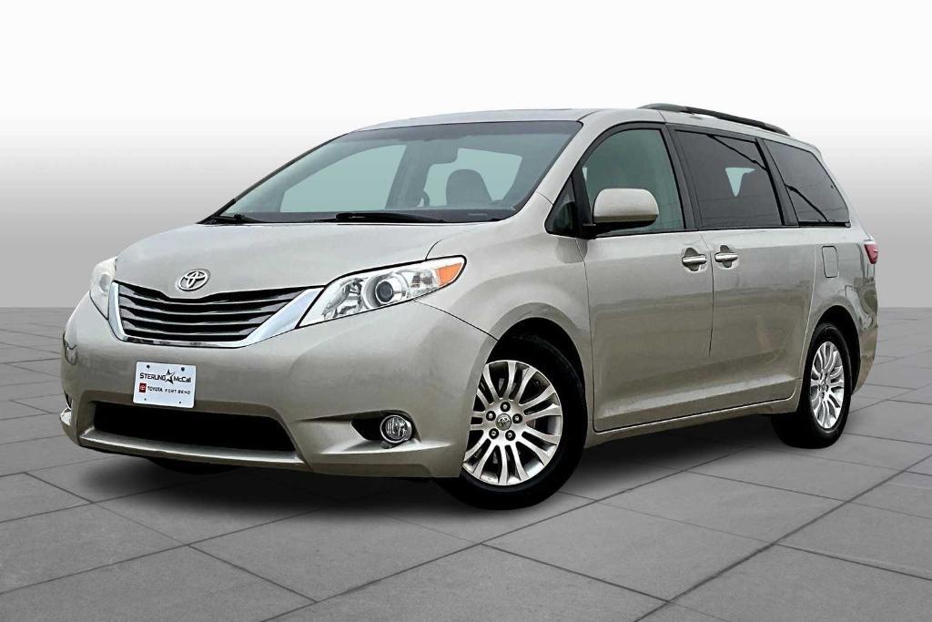 used 2016 Toyota Sienna car, priced at $18,900