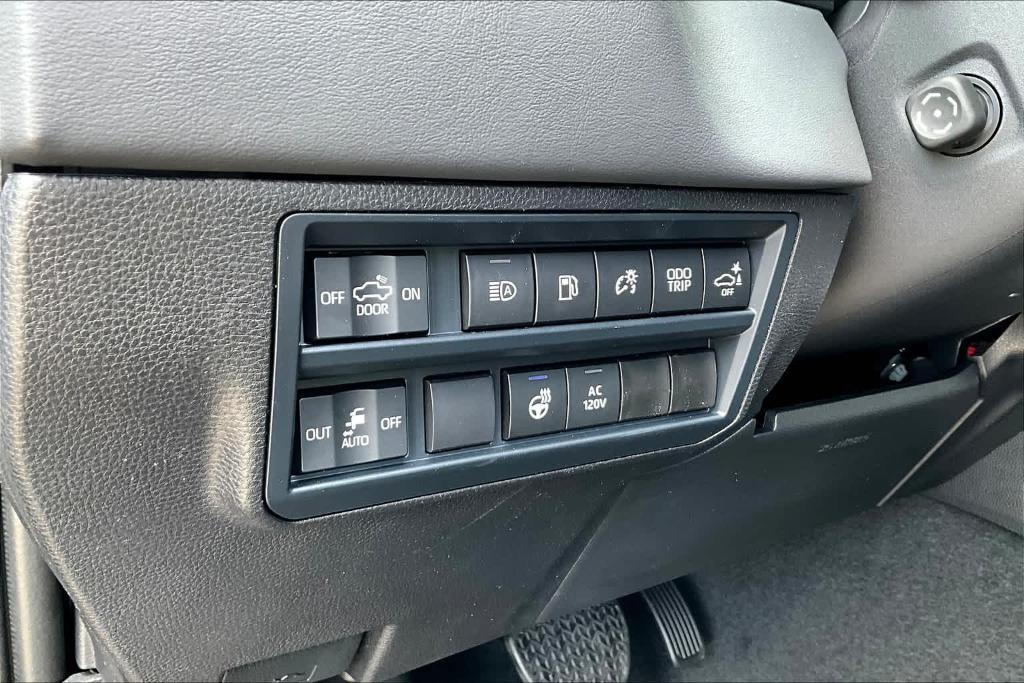 new 2025 Toyota Tundra Hybrid car, priced at $71,500