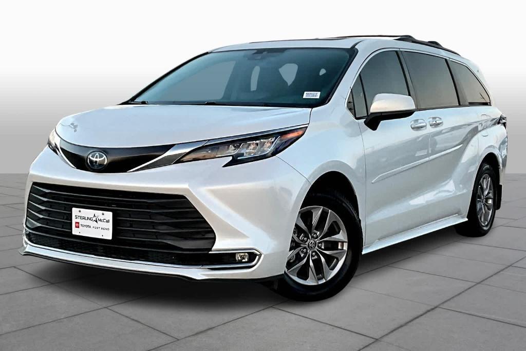 used 2022 Toyota Sienna car, priced at $40,300