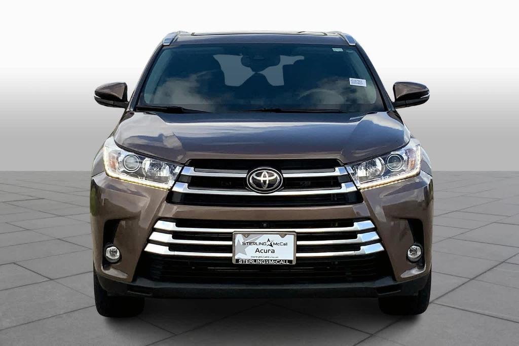 used 2019 Toyota Highlander car, priced at $33,900