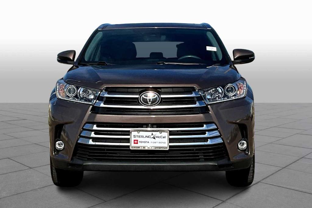 used 2019 Toyota Highlander car, priced at $33,900