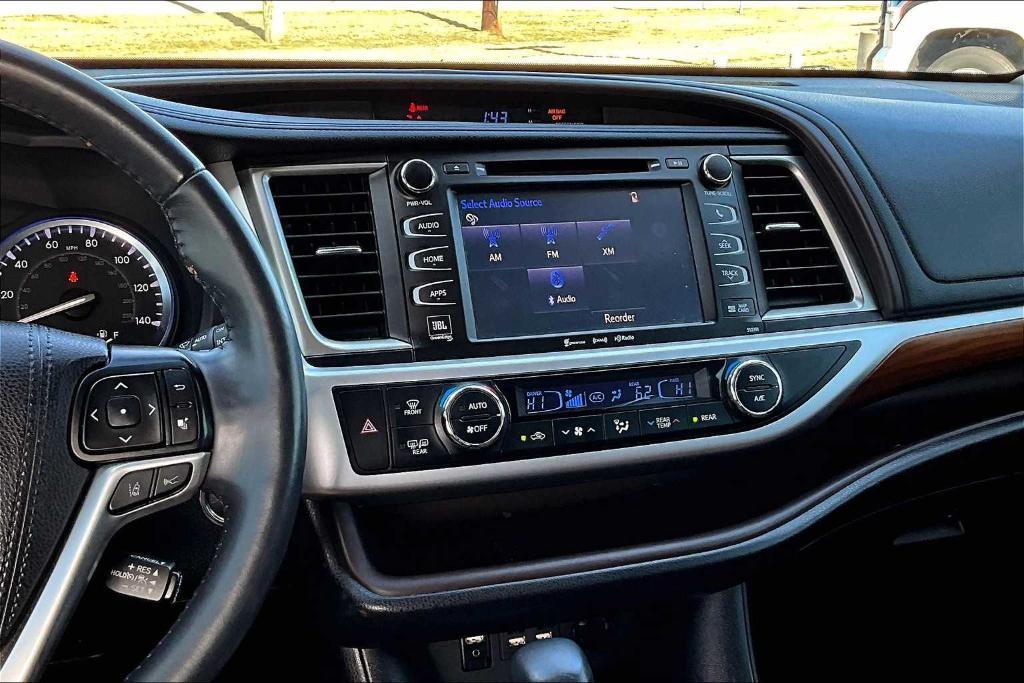 used 2019 Toyota Highlander car, priced at $33,900