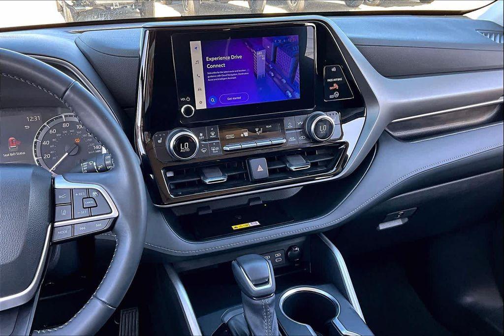 used 2023 Toyota Highlander car, priced at $35,400
