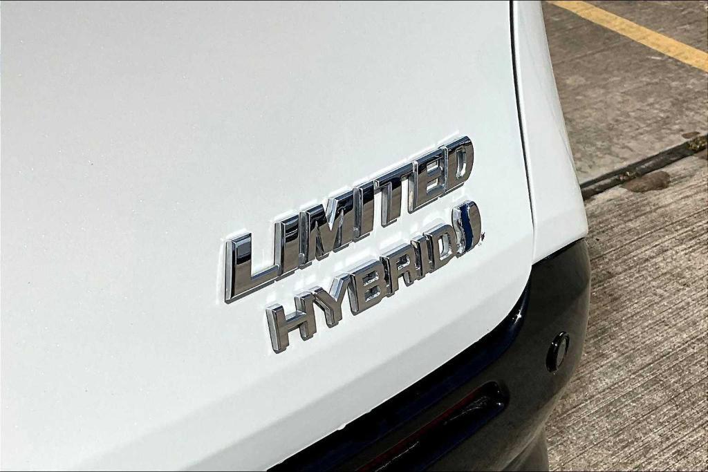 used 2024 Toyota Sienna car, priced at $50,250
