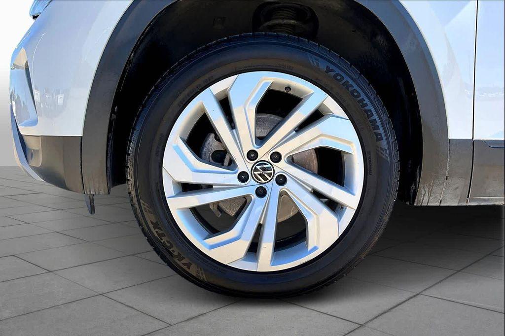 used 2021 Volkswagen Atlas car, priced at $18,600