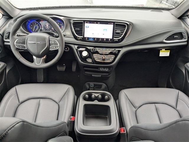 new 2025 Chrysler Pacifica car, priced at $39,320