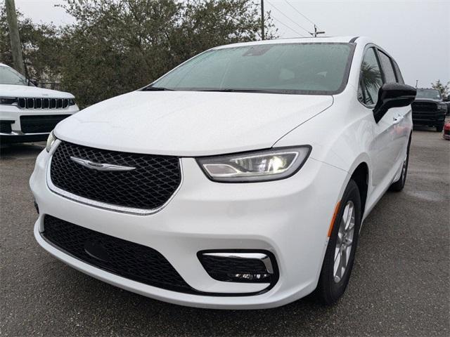 new 2025 Chrysler Pacifica car, priced at $39,320
