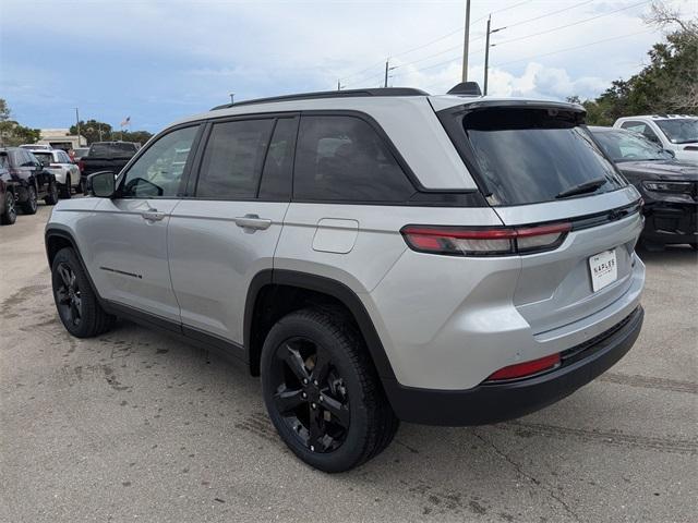 new 2025 Jeep Grand Cherokee car, priced at $44,160