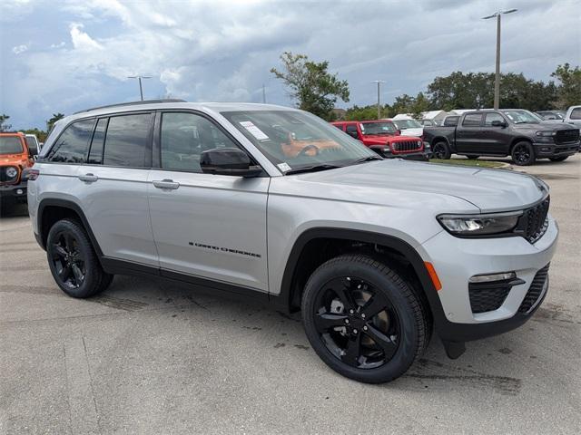 new 2025 Jeep Grand Cherokee car, priced at $44,160