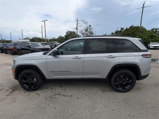 new 2025 Jeep Grand Cherokee car, priced at $44,160
