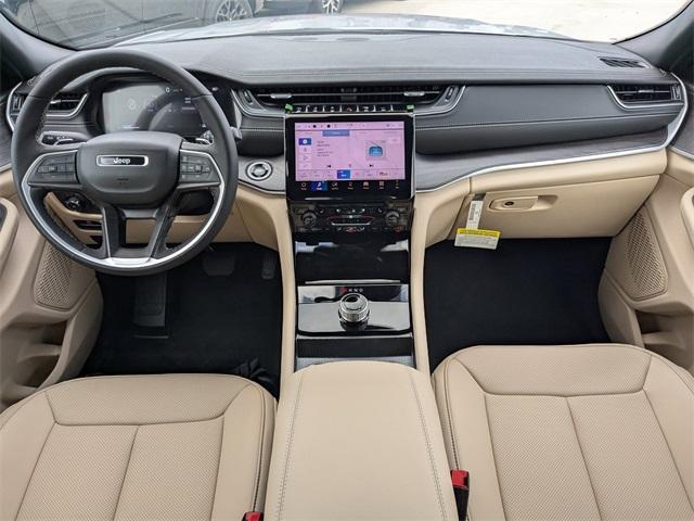 new 2025 Jeep Grand Cherokee car, priced at $44,160