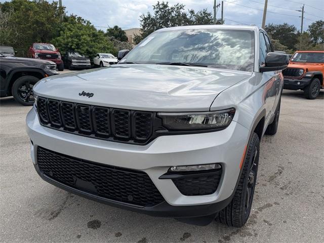new 2025 Jeep Grand Cherokee car, priced at $44,160