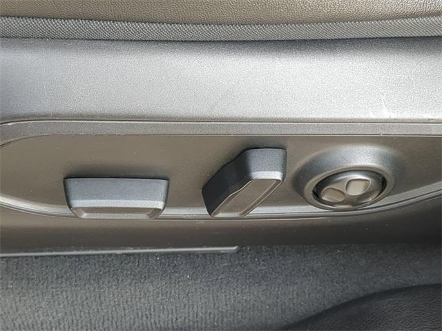 used 2024 Jeep Grand Cherokee car, priced at $29,895