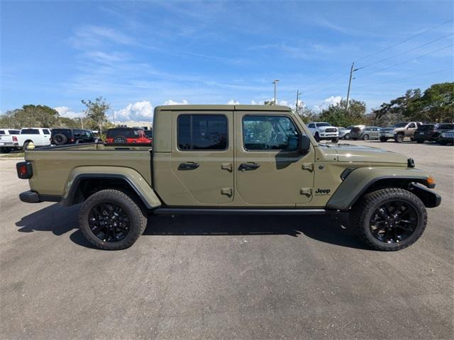 new 2025 Jeep Gladiator car, priced at $42,680