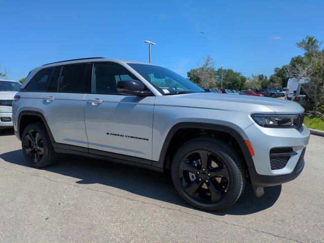 new 2024 Jeep Grand Cherokee car, priced at $38,975