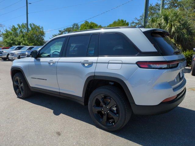 new 2024 Jeep Grand Cherokee car, priced at $38,975